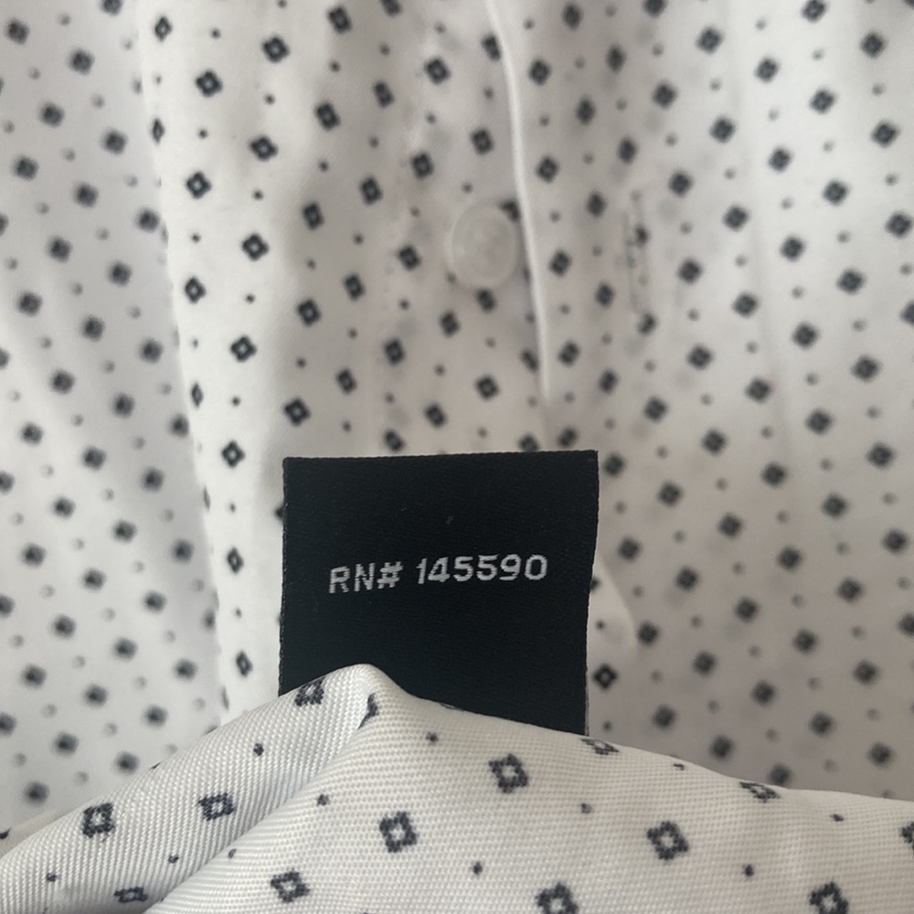 Nine West Men's Dress Shirt. - Picture 3 of 6